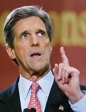 Kerry_pointing_up.jpg